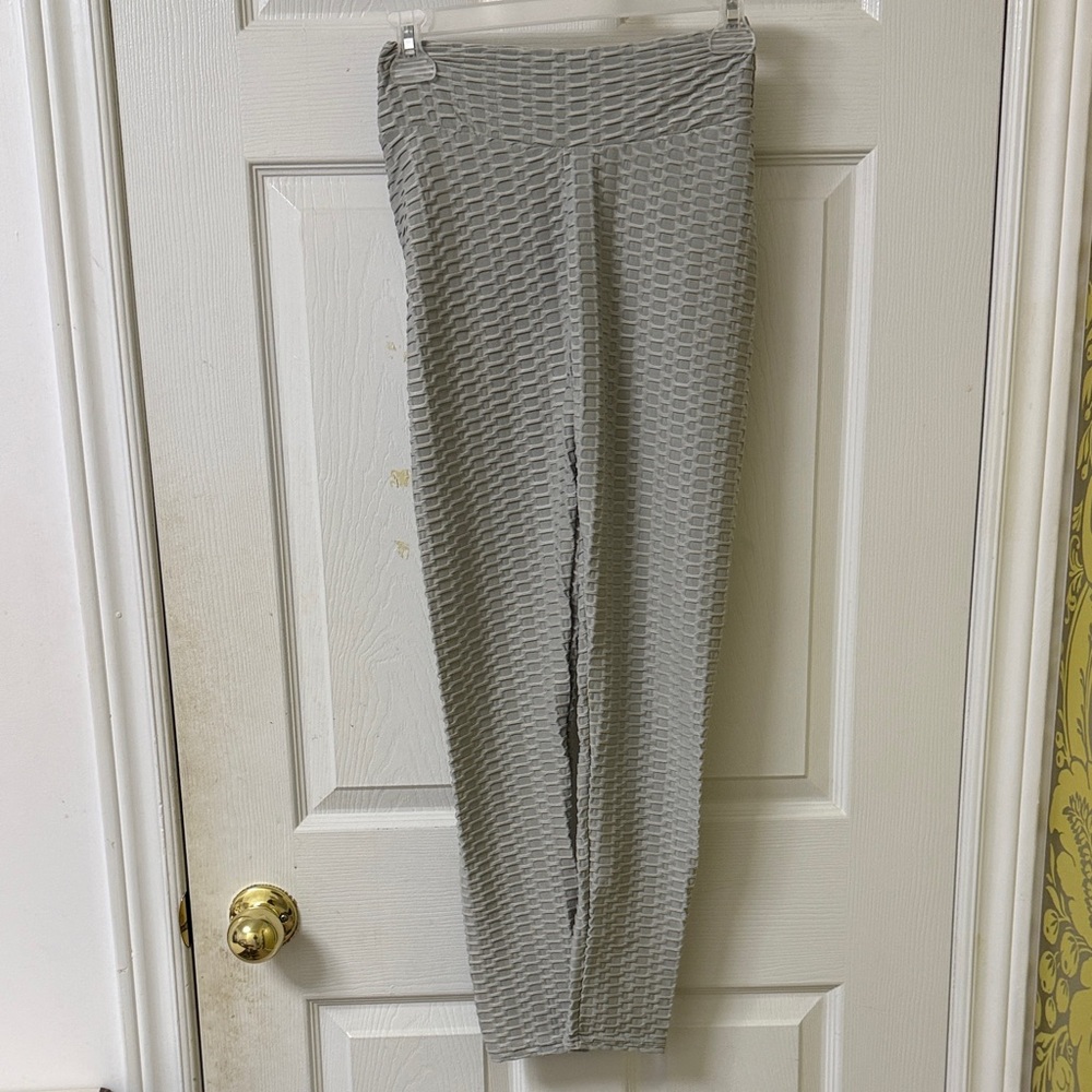 Gray Textured Women’s Leggings